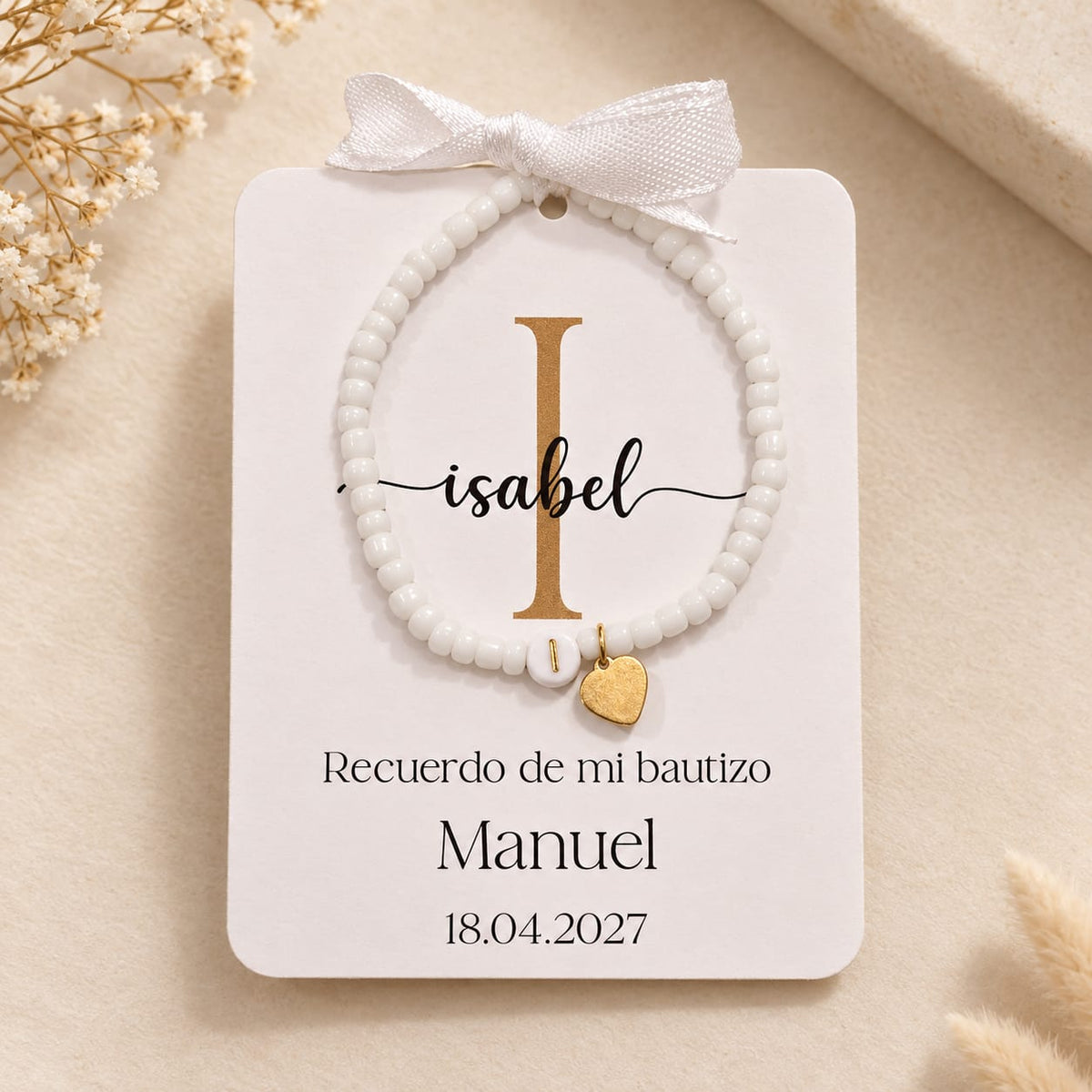 Pulsera personalizada con inicial y corazón dorado | Detalle de bautizo para invitadas