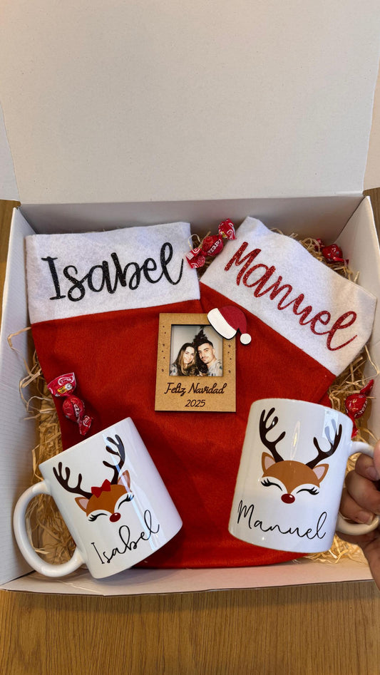 Pack de Navidad Personalizado – Tazas, Calcetines y Portafotos