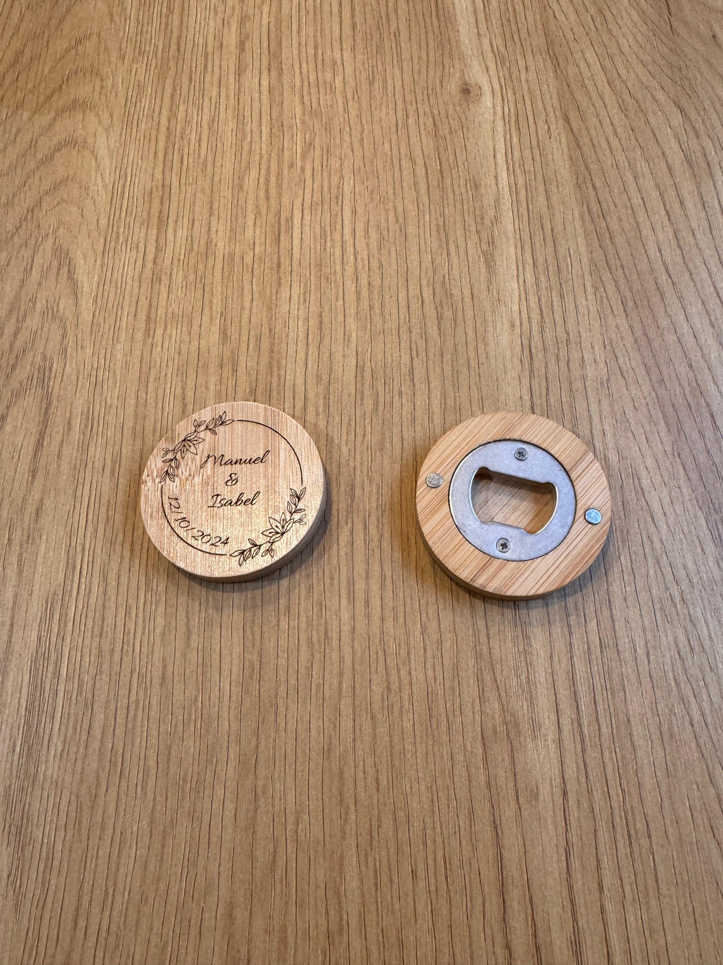 Abridor con imán personalizado para boda – Detalle para invitados