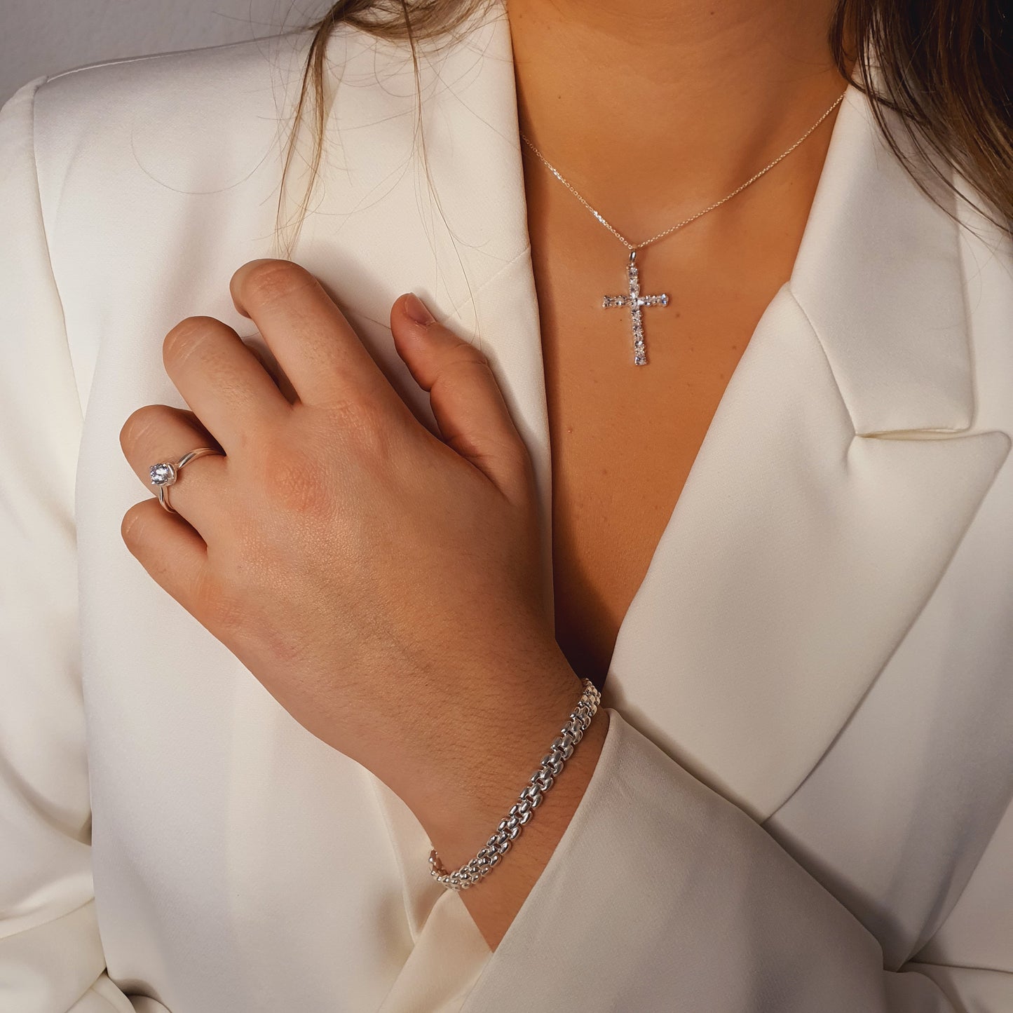 COLLAR DEVOTION