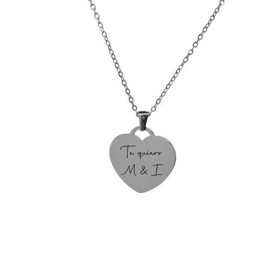 COLLAR CORAZÓN PLATEADO PERSONALIZADO CON GRABADO LÁSER