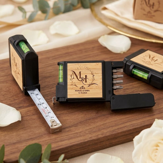 Flexómetro Multiherramienta de Bambú Personalizado · 7 Funciones · Detalle para Invitados de Boda