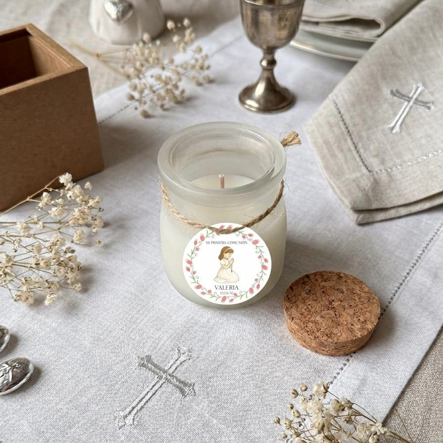 Vela Aromática Personalizada de Vainilla · Detalle para Invitados de Comunión