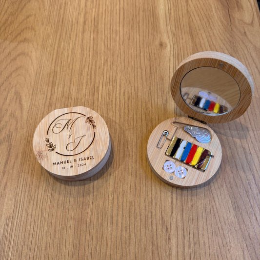 Set de costura de madera con espejo – Detalle para boda personalizado