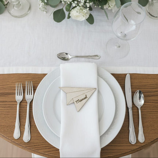 Marcasitios Avión de Papel en Madera Personalizado | Detalle de Boda e Imán
