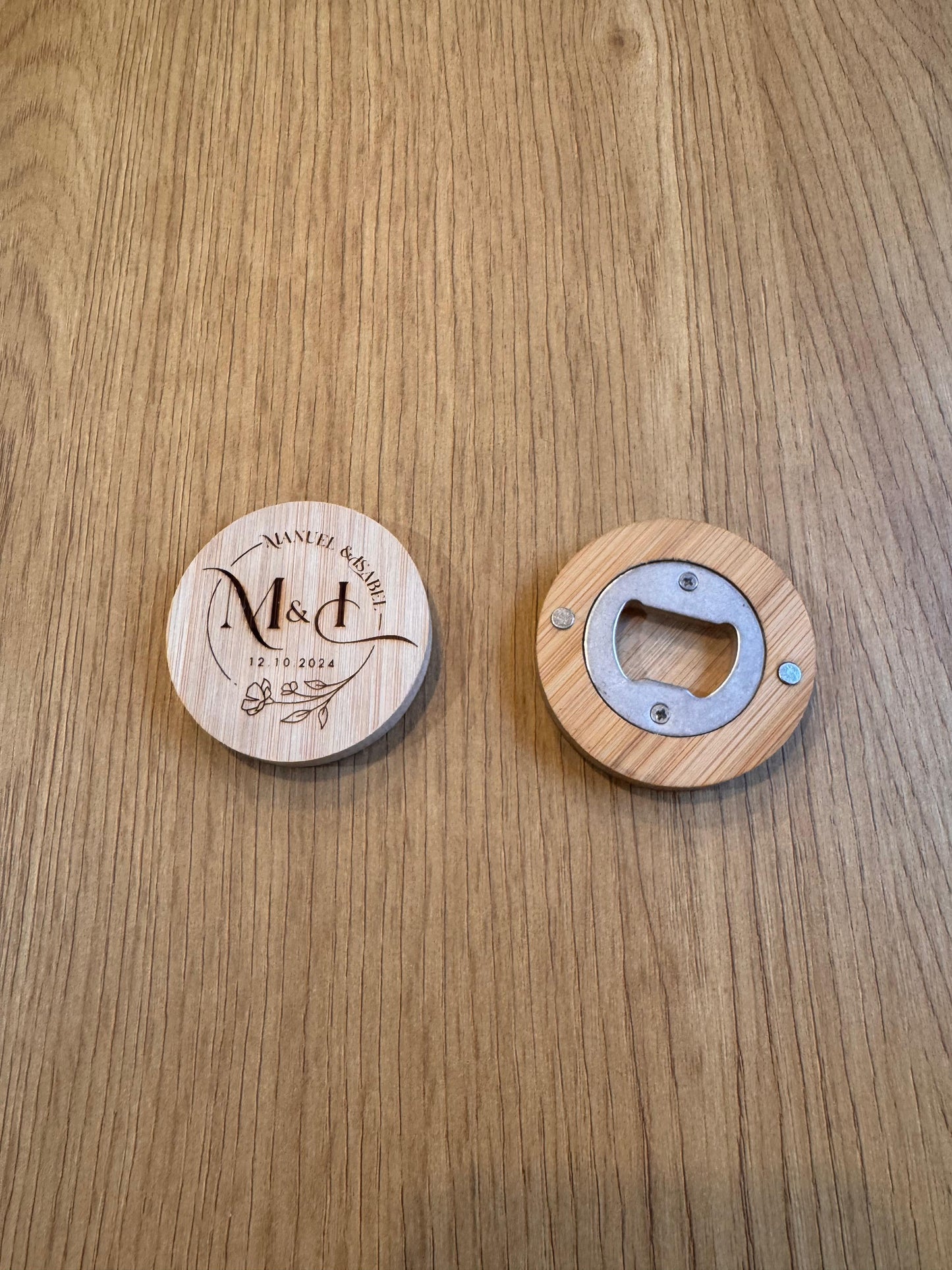 Abridor con imán personalizado para boda – Detalle para invitados