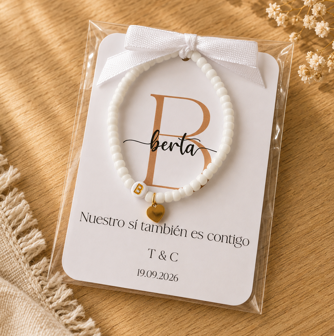 Pulsera Personalizada con Inicial y Corazón Dorado · Detalle para Invitadas de Boda