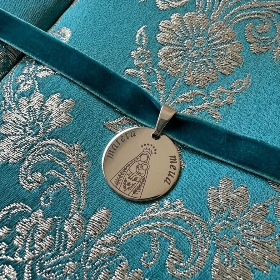 Medalla Virgen de los Desamparados "Mareta Meua" | Incluye Cadena y Cinta terciopelo