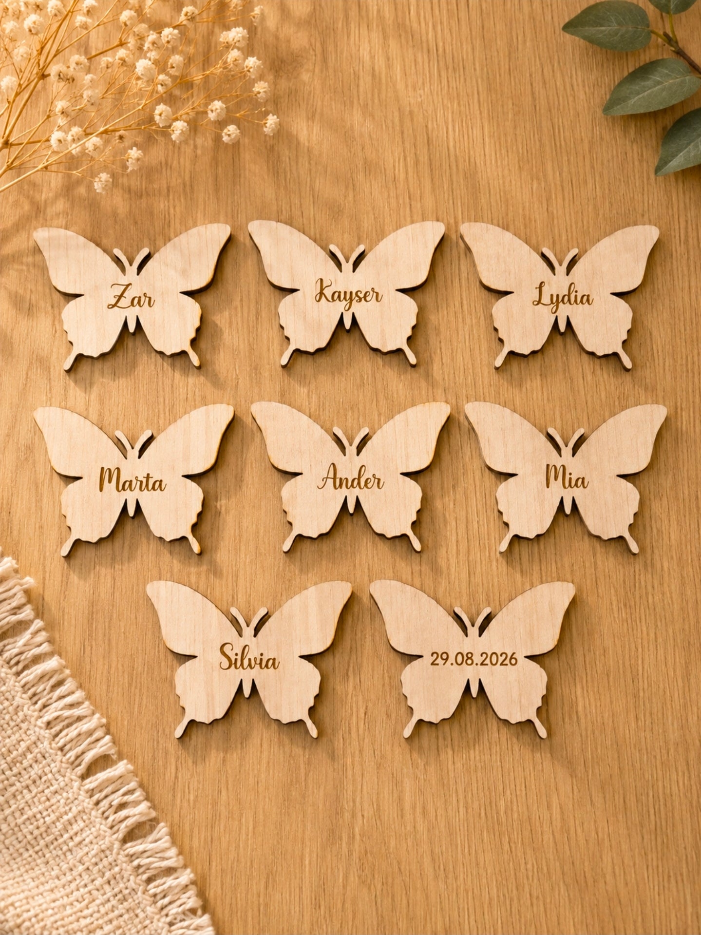 Marcasitios de Madera Personalizados Mariposa | Detalle e Imán para Boda
